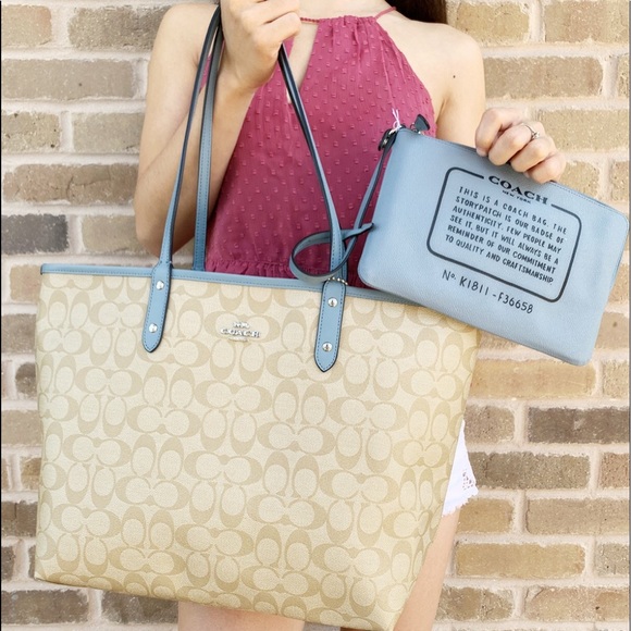 ππCoach Reversible City Tote Light Khaki Blue - Picture 4 of 7